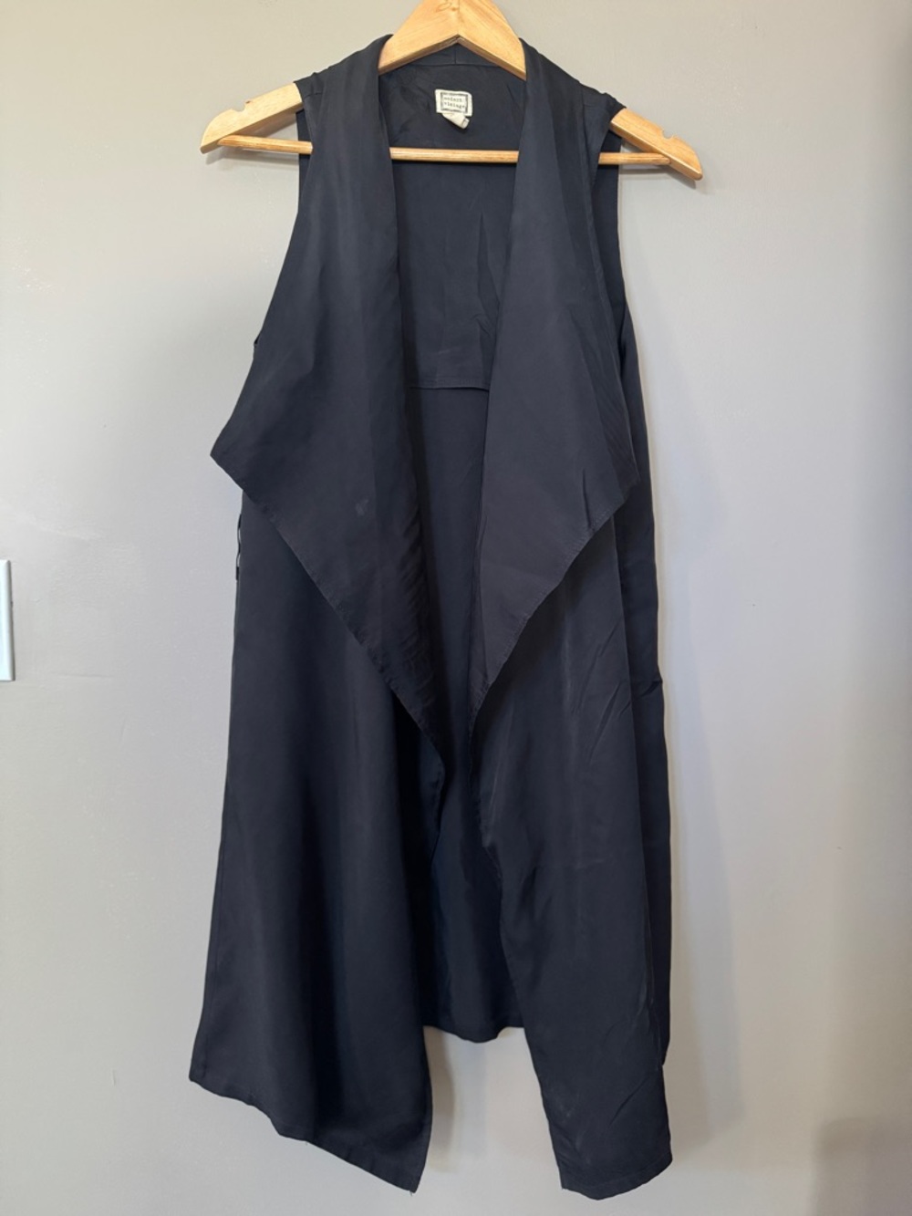 Black Sleeveless Drape Front Vest